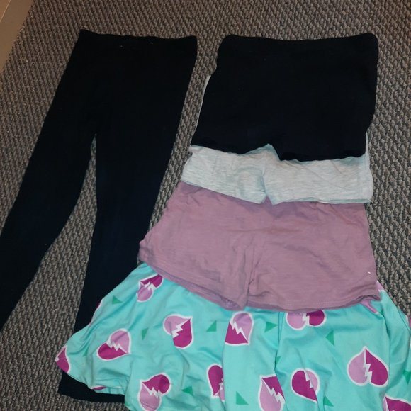 BUNDLE - Five girls bottoms - Picture 1 of 4